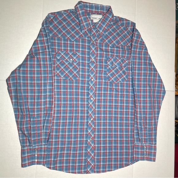 Wrangler Pearl Snap Men's Blue and Red Plaid Button Down Shirt - Picture 2 of 9